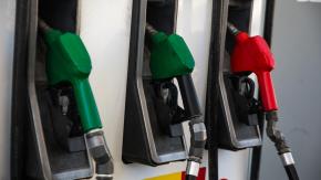 Bencinas subirán hasta $20 por litro: Revisa cuáles serán los precios