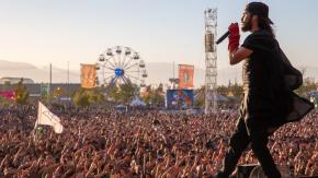 Especialista advierte que ruido en conciertos puede ocasionar "daño definitivo" y señala el problema de los tapones