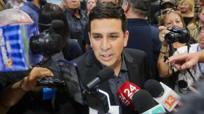 Alcalde de Puente Alto dice tener chaleco antibalas tras mensajes intimidatorios: "No vas a poder caminar tranquilo"