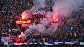 ¿Puede la U perder puntos por posible vínculo entre barrista y miembros del club? Esto dice el reglamento