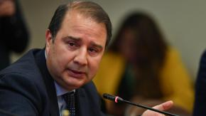 Director de Migraciones asegura que gobierno de Boric pretendía regularizar a 180 mil migrantes empadronados