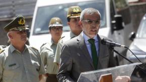 Carabineros ficha al exministro Luis Cordero como profesor