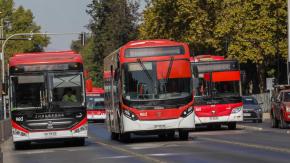 “La oferta no va a cambiar”: Ministro De Grange descartó recorte en flota de buses RED y aclaró qué pasará con los recorridos