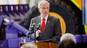 Kast llama a deudores del CAE a ponerse al día y advierte: "¿Ustedes quieren aparecer publicados?"