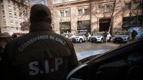 "Si te viene siguiendo un auto, cualquiera se va a asustar”: Familiares cuestionan confuso control policial que terminó con un hombre abatido por Carabineros 