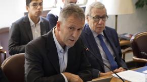 Ministro Muñoz reconoce que tuvo tres contactos con EE.UU. por cable chino: recibió llamada de un subsecretario