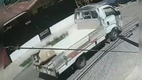 Detienen a conductor de camión que dejó cadáver de una mujer frente a casa de la alcaldesa de Quinta Normal