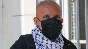 "No más zurdos" y "Viva Kast": los mensajes en los brazos de Rojas Vade