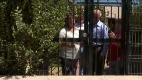 Vecinos de Colina acusan que nueva vereda los deja sin acceso a sus casas