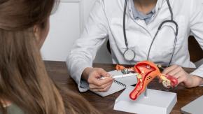 Día del Cáncer Cervicouterino: Un "enemigo silencioso" que mata a más de 600 mujeres al año en Chile y que así puedes prevenir