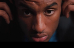 “A vender pañuelos al semáforo”: El impactante video de FC Barcelona contra el racismo