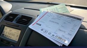 Usaban cámara y audífonos para las respuestas: Peñalolén desarticula banda que facilitaba licencias de conducir