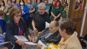 Muere el ex carabinero que se casó días atrás en el hospital: tenía cáncer gástrico en etapa terminal 