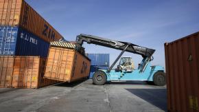 China promete represalias si Europa adopta plan para defender su industria local