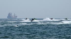 Chile califica como "inaceptable" el bloqueo al estrecho de Ormuz por parte de Irán en reunión convocada por Reino Unido