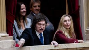 "Ustedes son los asesinos": Milei discute a los gritos con diputados y trata a los periodistas de "corruptos"