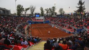300 jugadores a la calle: Mindep expulsa histórico club de tenis del Estadio Nacional