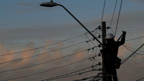En 11 comunas: Anuncian corte de luz en varios sectores de la región Metropolitana para HOY