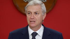 Presidente Kast firma dos proyectos de ley para mejorar seguridad en establecimientos educacionales: "Tenemos que actuar"