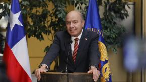 Ministro Quiroz ante sugerencia de recortes en Educación: "No hay ninguna decisión de descontinuar ni terminar ningún programa"