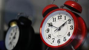 Comenzó el horario de invierno en Chile: Mira la hora oficial AQUÍ