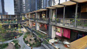 Al menos 10 sujetos perpetraron violento "turbazo" al interior del MUT: tres guardias heridos y un menor detenido 