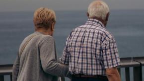 De historia de amor a pesadilla: francesa de 96 años viajó a EE.UU. para reunirse con antiguo novio y fue detenida por el ICE