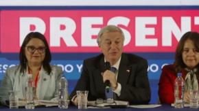 Kast reitera que “el tiempo nos va a dar la razón” por alza de combustibles y dice que "estamos mejorando la gestión"