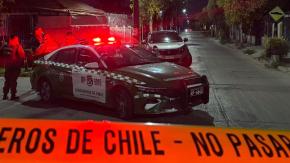 Hallan a hombre muerto en plena calle en El Bosque: hay tres detenidos