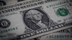 Dólar se desploma a niveles de $890 a media mañana en medio del rally de los mercados por tregua en Medio Oriente