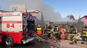 Reportan grave incendio en Conchalí: fuego afectó a viviendas