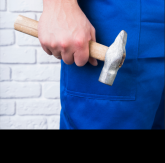 Hombre armado con martillo hiere a cinco personas en Tokio