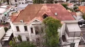 Sigue en venta la ‘Casa de los Espíritus’ de Providencia y dueño fija precio: “Es una oportunidad”