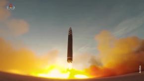 Corea del Norte lanza misiles balísticos hacia el mar frente a su costa este