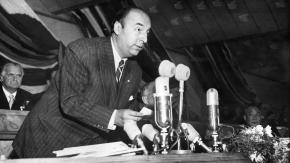 Homenaje a Neruda incomoda a pabellón chileno para Feria de Frankfurt 2027 y director plantea repensar su figura