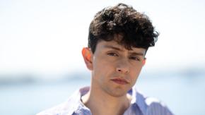 "Una de las voces emergentes más singulares del cine latinoamericano": Quién es Diego Céspedes, chileno que será jurado en Cannes
