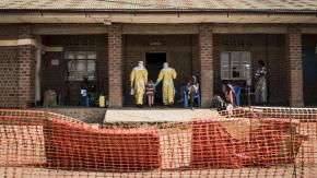 OMS declara emergencia de salud pública internacional por brote de ébola en África