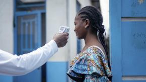 Jefe de la OMS se dice "profundamente preocupado por la amplitud y rapidez" de la epidemia de ébola