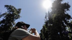 Emiten aviso por altas temperaturas en estas dos regiones del país: termómetros alcanzarán los 36°C este lunes
