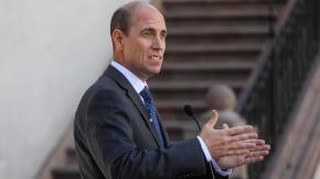 Ministro Arrau asegura que mostrarán propuestas en seguridad en sesión en el Senado