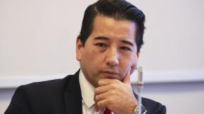 Club deportivo niega versión del diputado Olivares y acusa que parlamentario insultó previamente a una mujer