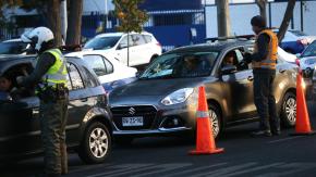Restricción vehicular 2026: TODAS las patentes que NO pueden circular este lunes 4
