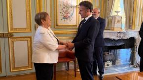 Bachelet es recibida por Macron tras primer debate de candidatos a la Secretaría General de la ONU