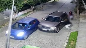 Violento portonazo en Providencia: Víctima recibió disparo con subametralladora UZI
