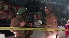Hombre muere tras escapar de control policial en Recoleta: Intentó atropellar a un carabinero