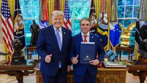 Nuevo embajador en EE.UU. presentó sus credenciales a Trump: "Chile está más abierto que nunca a los negocios con nuestro gran socio"