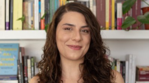 Consuelo Ulloa, ex 'Miau Astral', presenta demanda contra su denunciante por daño moral: pide $250 millones