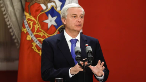 La ausencia de Kast en medio de la dura pugna entre sus hombres de confianza