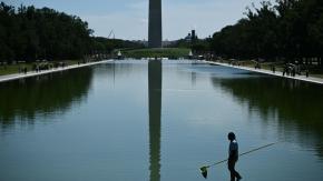 De reflejar el cielo a aves muertas: El drama de un monumento histórico estadounidense tras decisión de Trump