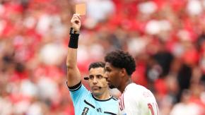 "¡Un desastre, ¿cómo lo expulsas por eso?!": La polémica de Cristián Garay que causó indignación en el Mundial